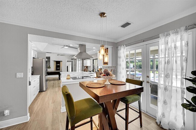 Building Photo - 8606 Arrowhead Dr