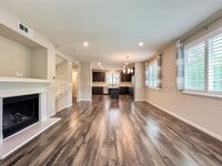 Building Photo - 3331 Rosenblatt St