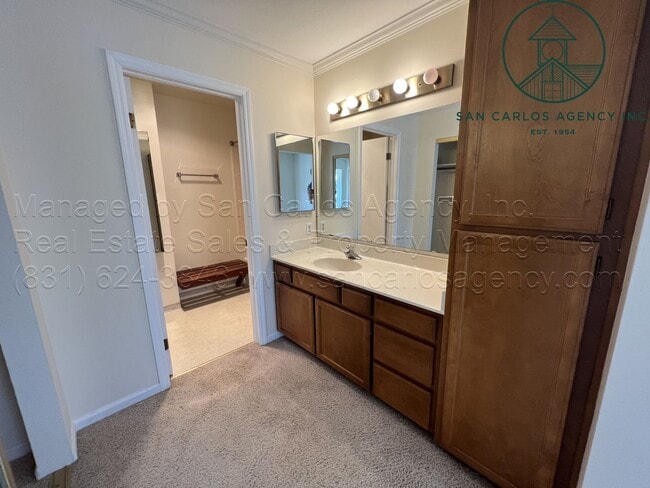 Building Photo - Two Bed Pacific Grove Condo in Gated Commu...