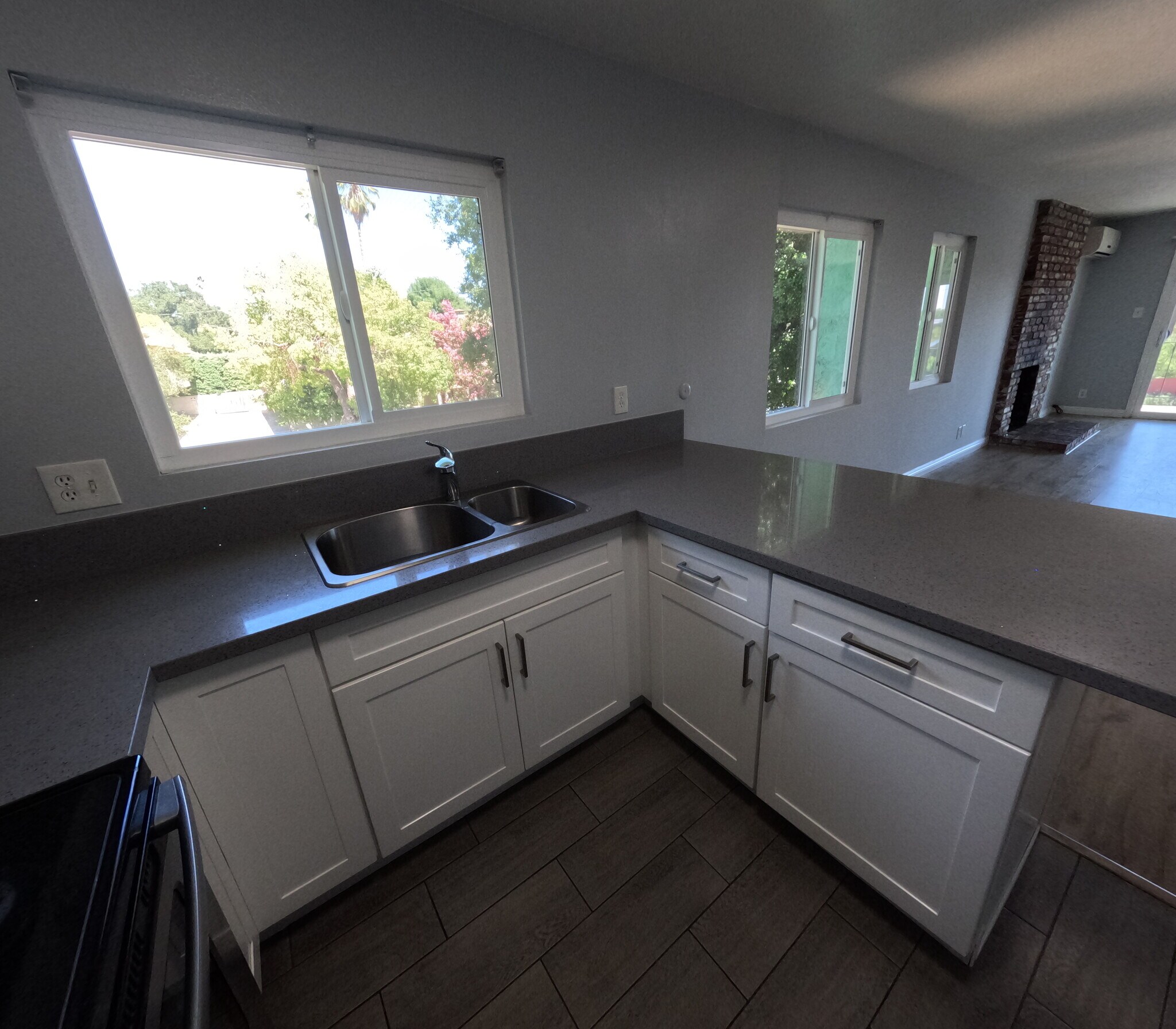 KITCHEN - 809 Brent Ave