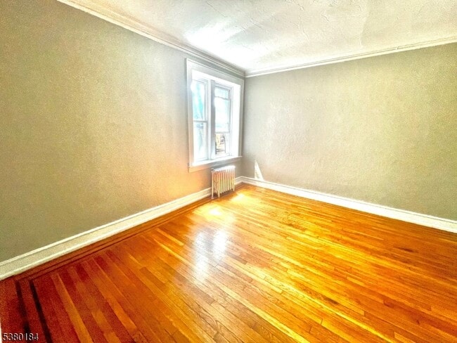 Primary Photo - 17 Elwood Pl