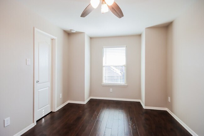 Building Photo - 4314 Firebrush Ln