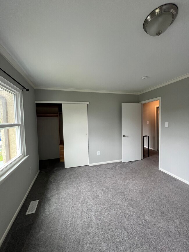 Building Photo - 131 Cypress Dr