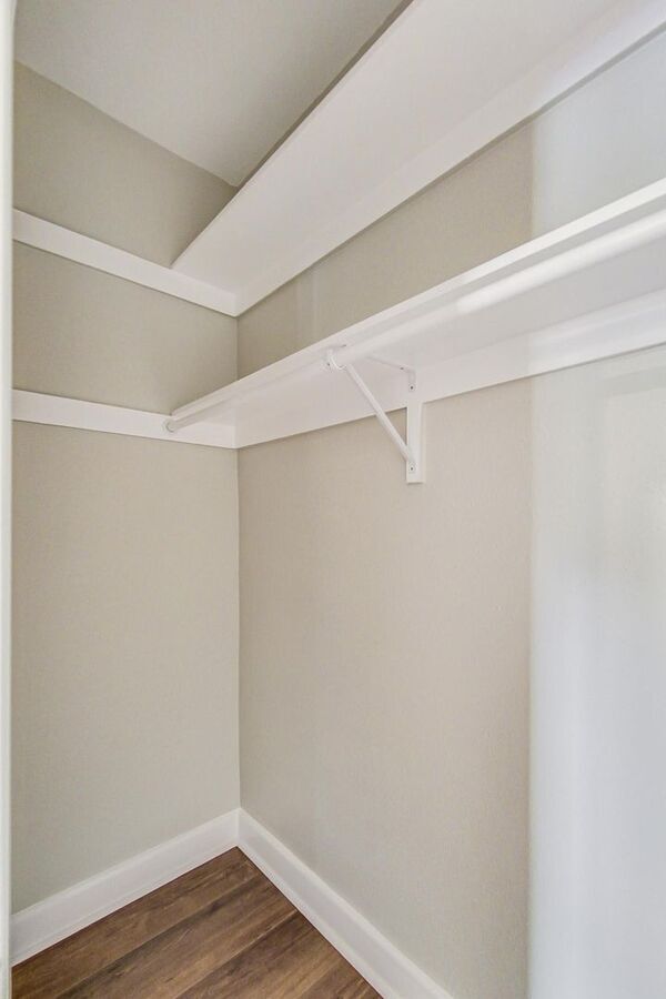 Building Photo - 297 MacArthur Blvd