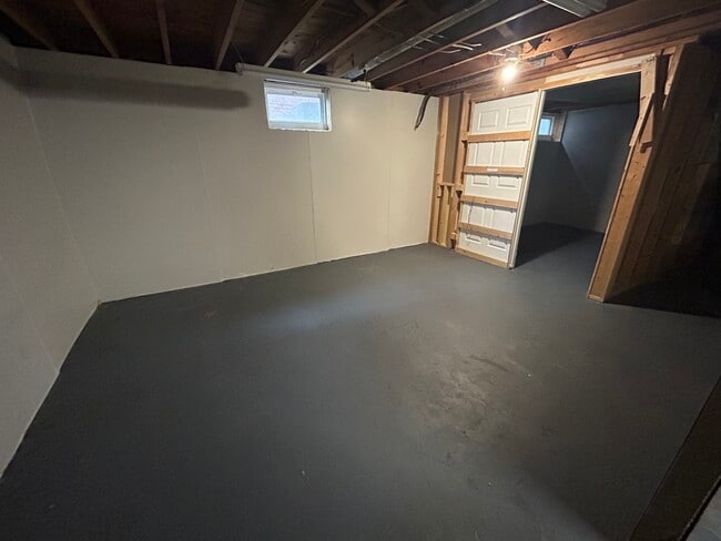 Building Photo - 1404 Logan St