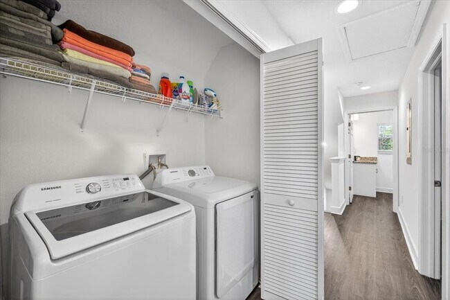 Building Photo - 115 E Broad St