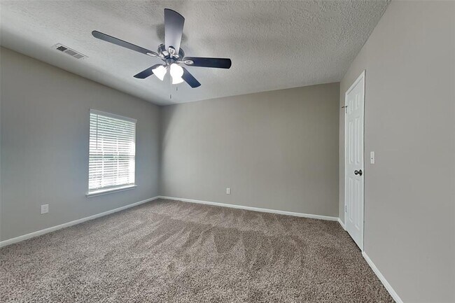 Building Photo - 5 Regency Ct
