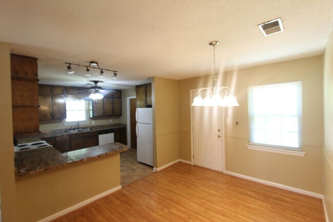 Building Photo - New On The Market with Fresh Updates!! Better Hurry!!