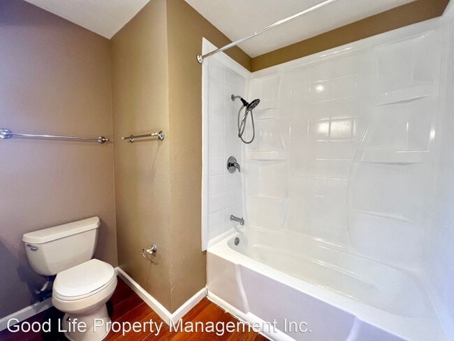 Building Photo - 2 br, 2.5 bath House - 140 E El Norte Pkwy...
