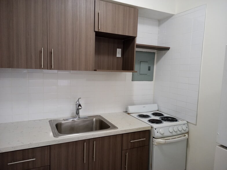 Building Photo - 535 SW 4th St