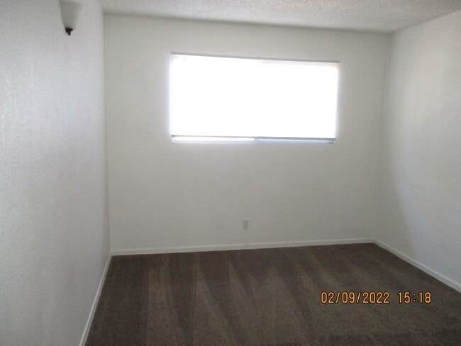 Building Photo - 3 Bedroom 1 Bath Coming Soon!