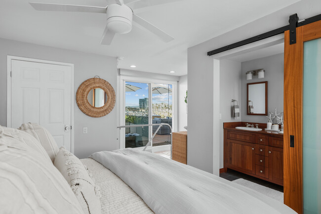 Building Photo - 1623 Glorietta Blvd