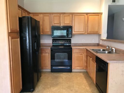 Building Photo - First Floor, Private Entry Condominium in Gated Community