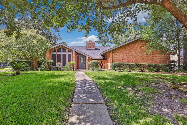 Building Photo - 7703 Pine Cup Dr