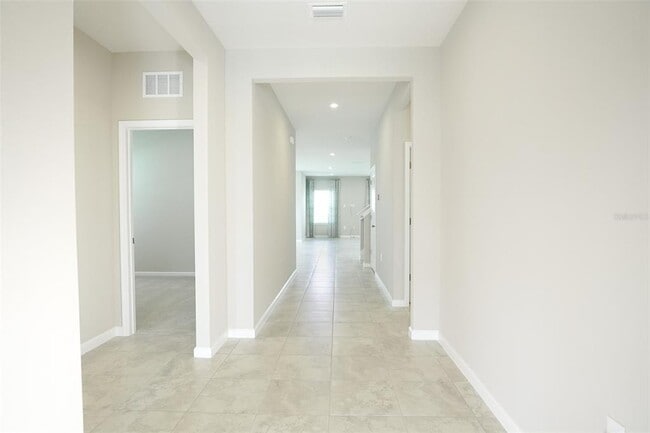 Building Photo - 1892 Basenji Dr