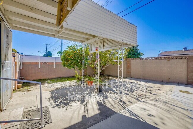 Building Photo - 10321 Courtright Rd