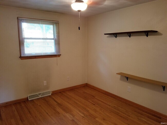 Building Photo - 311 Blake Dr