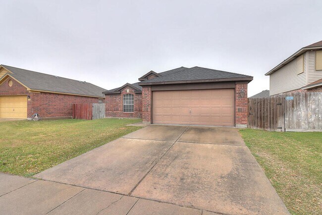 Building Photo - 7933 Elk Dr