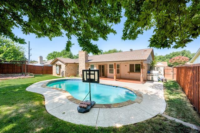 Building Photo - 3008 Bluebonnet Ln