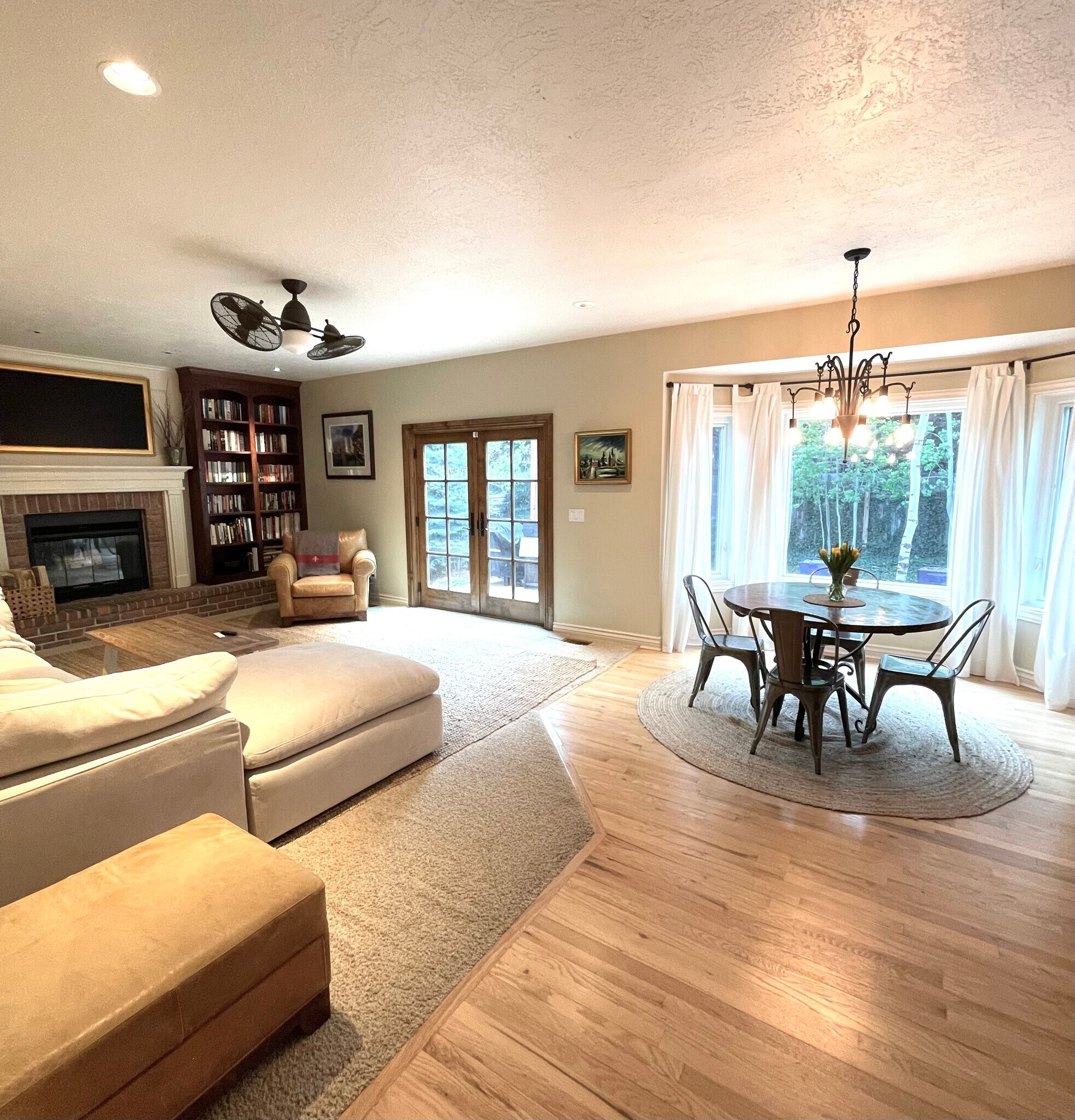 Building Photo - 9751 S Old Ranch Pl