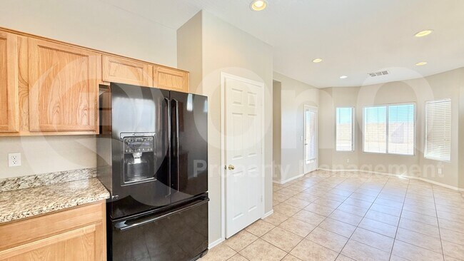 Building Photo - 4635 S Adelle