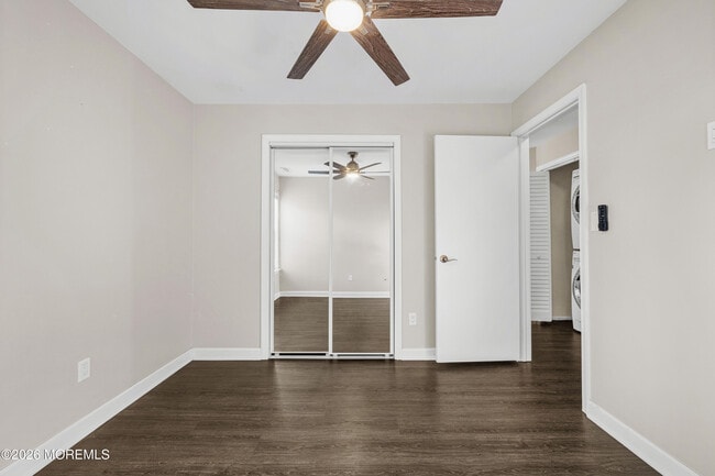 Building Photo - 186 Tulip Ln