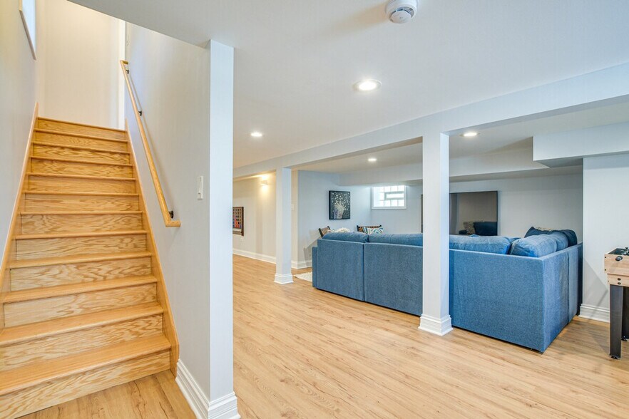 Building Photo - 1503 Fowler Ave