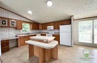 Building Photo - 68 Honeysuckle Dr