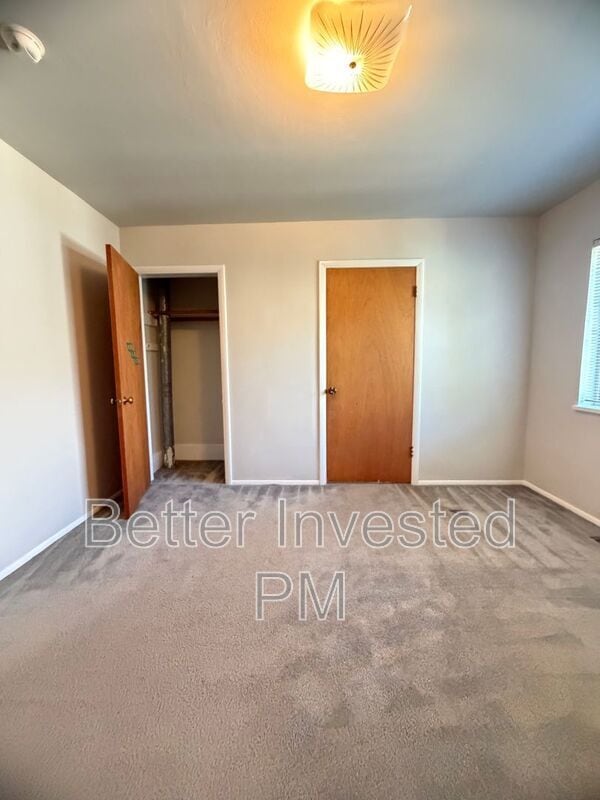 Building Photo - 204 N Main St