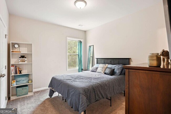 Building Photo - 106 Logan Pass Dr