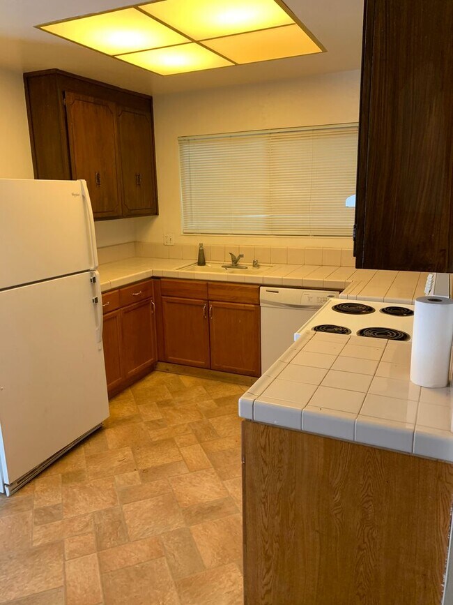 Building Photo - 3 Bedroom Home Near Slide Hill Park-$500 O...