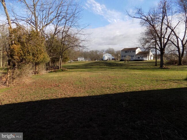 Building Photo - 3168 Middle Creek Rd