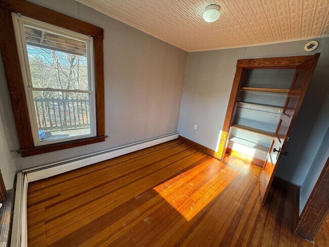 Building Photo - 64 Summer St