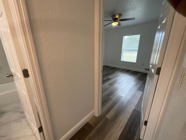 Building Photo - 500 dollars off firs month rent if move in by end of March!! .... Gorgeous Newer Custom Built Home