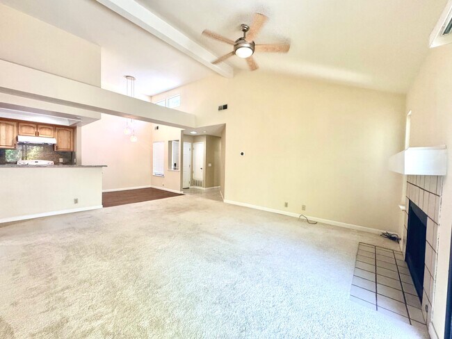 Building Photo - 6436 Buena Vista Dr