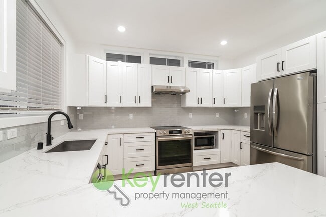 Building Photo - Newly Constructed 3 Bedroom Home with Vaul...