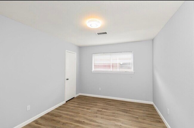 Building Photo - 7515 Jason St