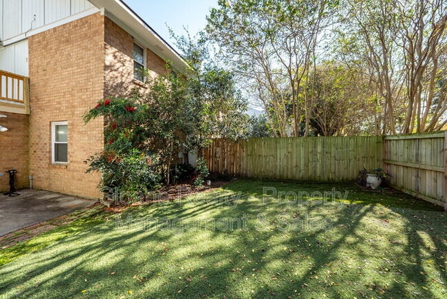 Building Photo - 40 Meander Row