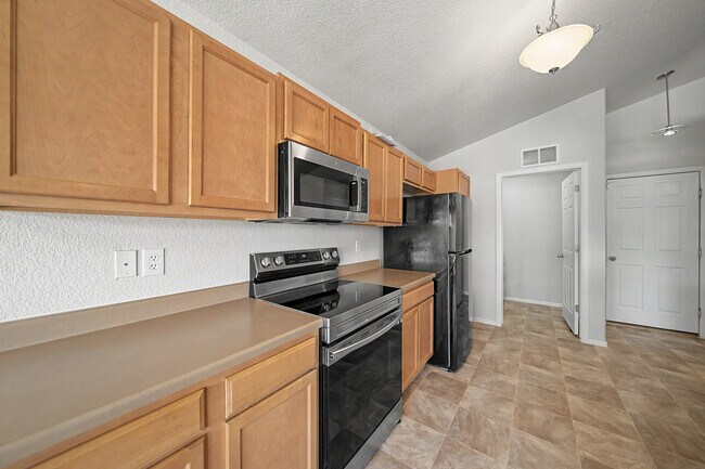 Building Photo - 6260 Roundup Butte St