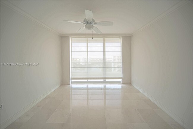 Building Photo - 20201 E Country Club Dr