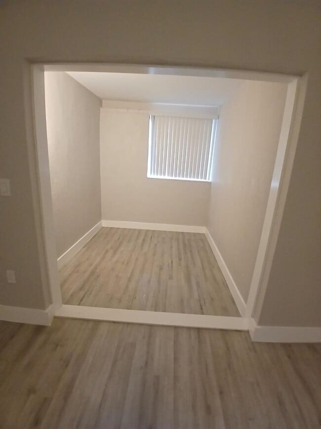 Building Photo - 1320 NE 146th St