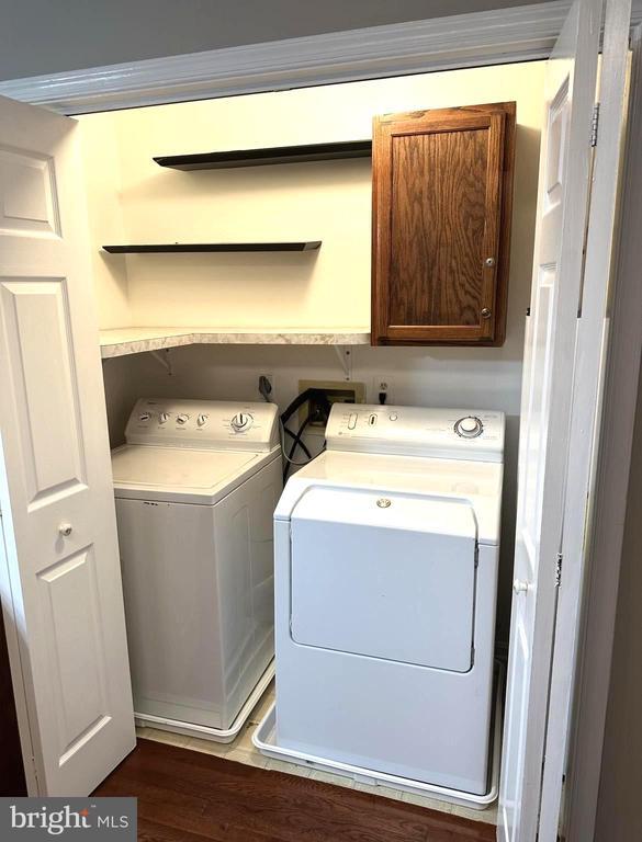 Building Photo - 215 Brooke Rd