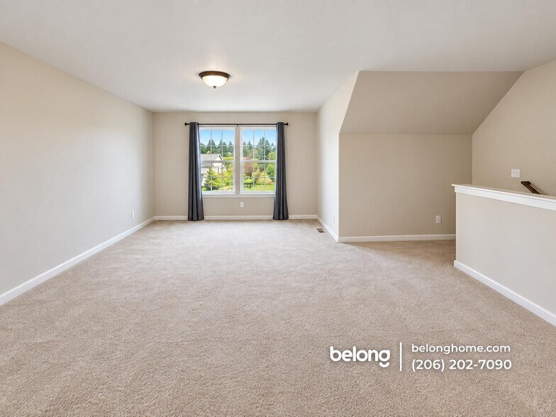 Building Photo - 6823 47th Ave NE