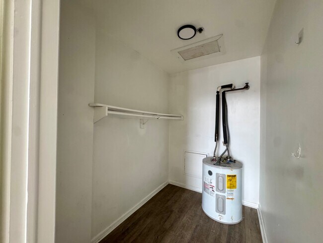 Building Photo - 5600-06 Germantown Ave - 26