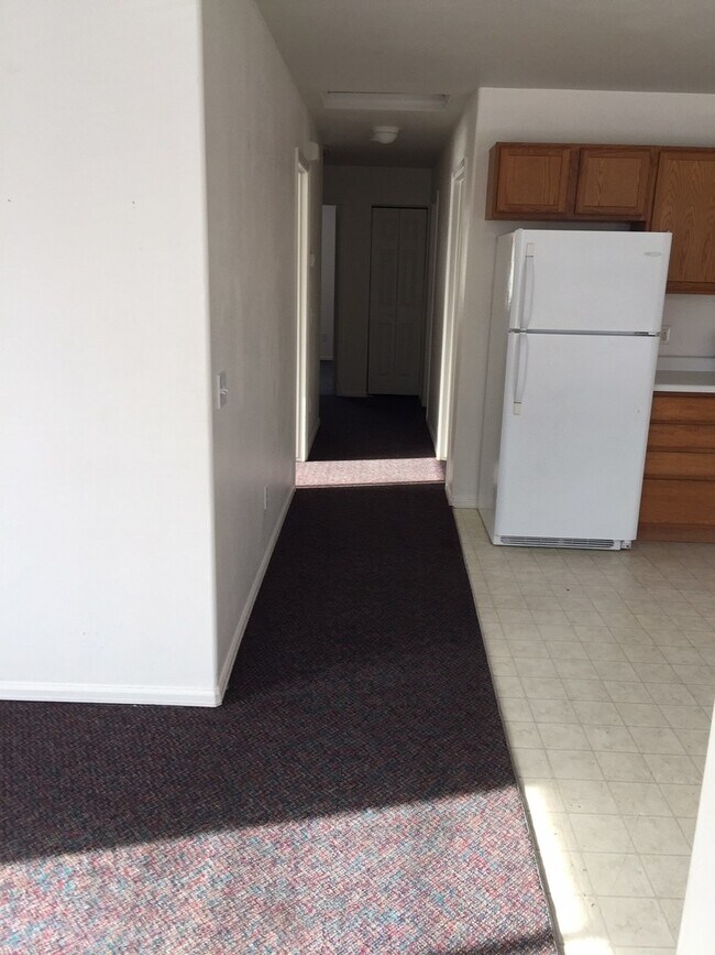 Building Photo - 2912 Dawn Dr