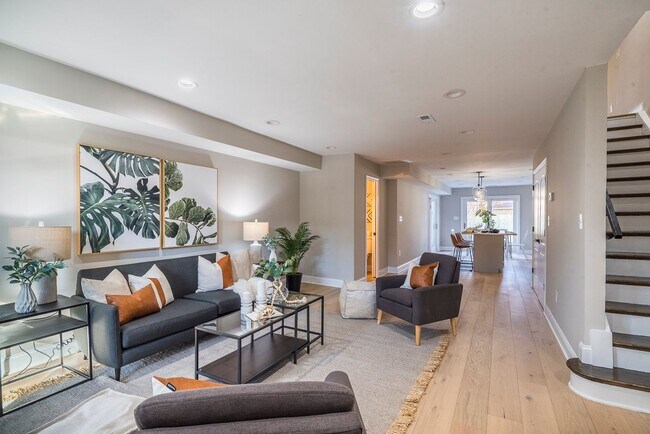 Building Photo - Natural-Light Stunner Near Eastern Market & Potomac Metro