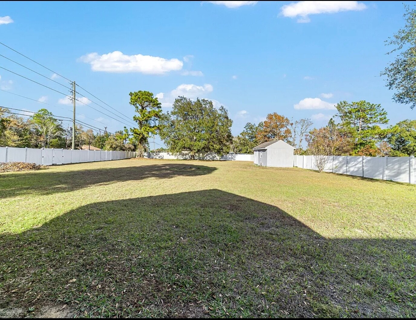 Building Photo - 6930 Bahia Rd