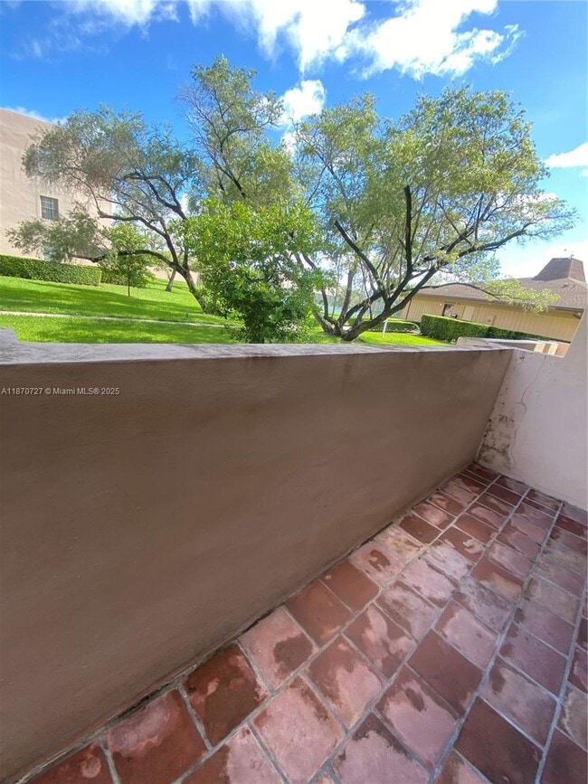 Building Photo - 10625 SW 112th Ave