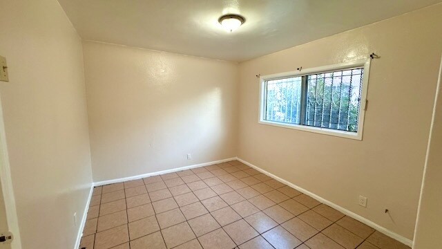 Building Photo - 9721 Grape St