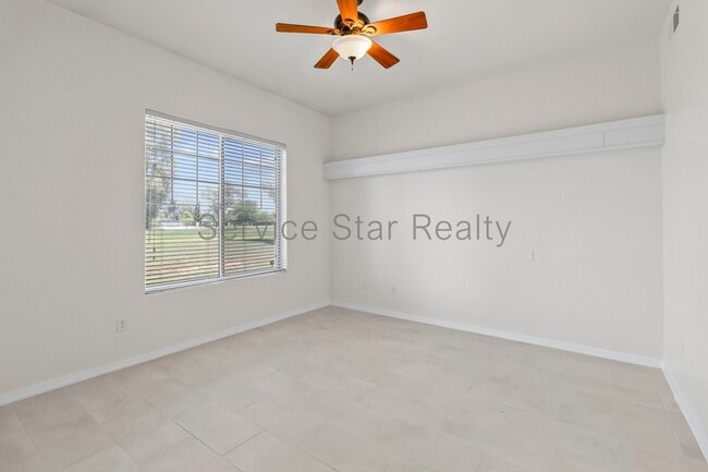 Building Photo - 11000 N 77th Pl